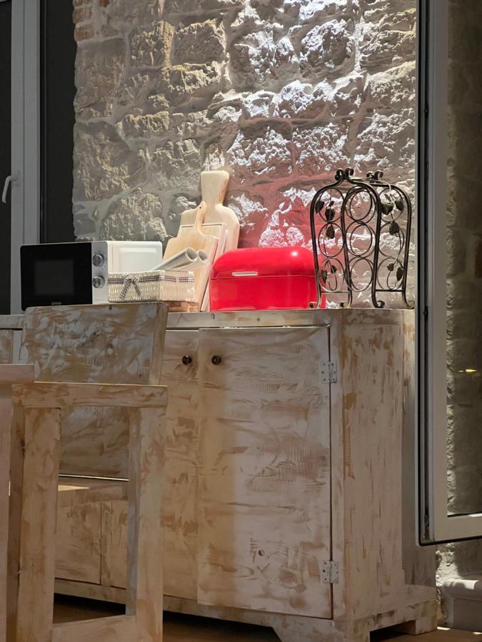 Palazzo Di Toma Lejlighed Milna  Eksteriør billede